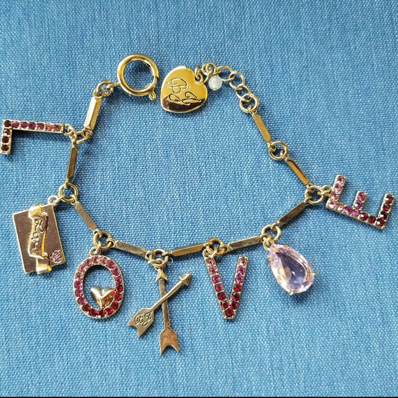 Betsey Johnson Necklace, Earrings, Bracelet "LOVE" Collection - NWOT - Picture 6 of 16